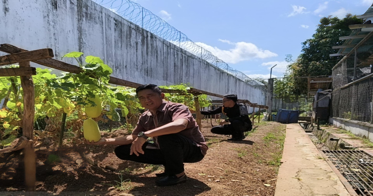 Libur Kenaikan Isa Al Masih, Kalapas Karang Intan Tetap Aktif Lakukan Troling dan Pantau Inovasi Budidaya Warga Binaan