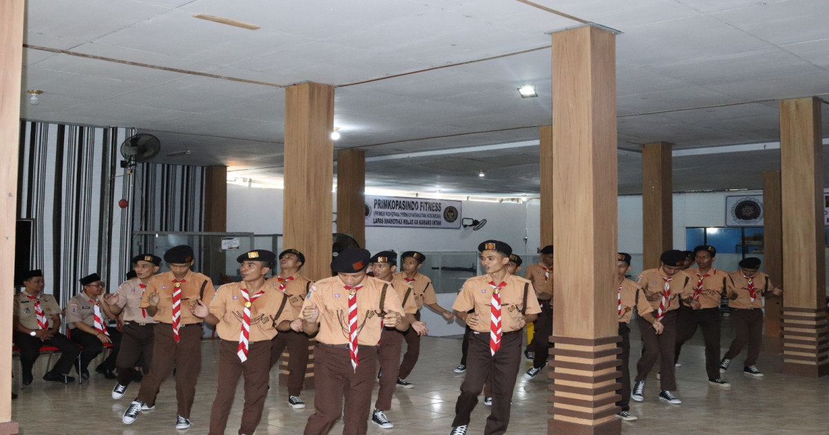 Bukan Sekadar Seruan: Yel-Yel Pramuka WBP Lapas Karang Intan Jadi Simbol Kekompakan dan Karakter